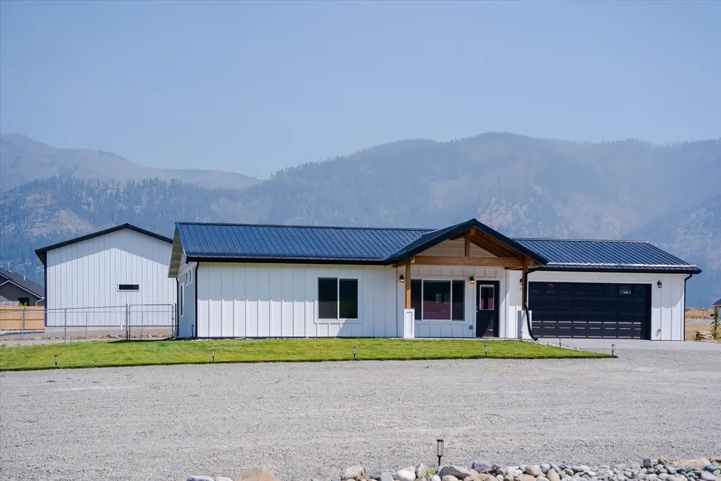 31 Moccasin Lane, Thompson Falls