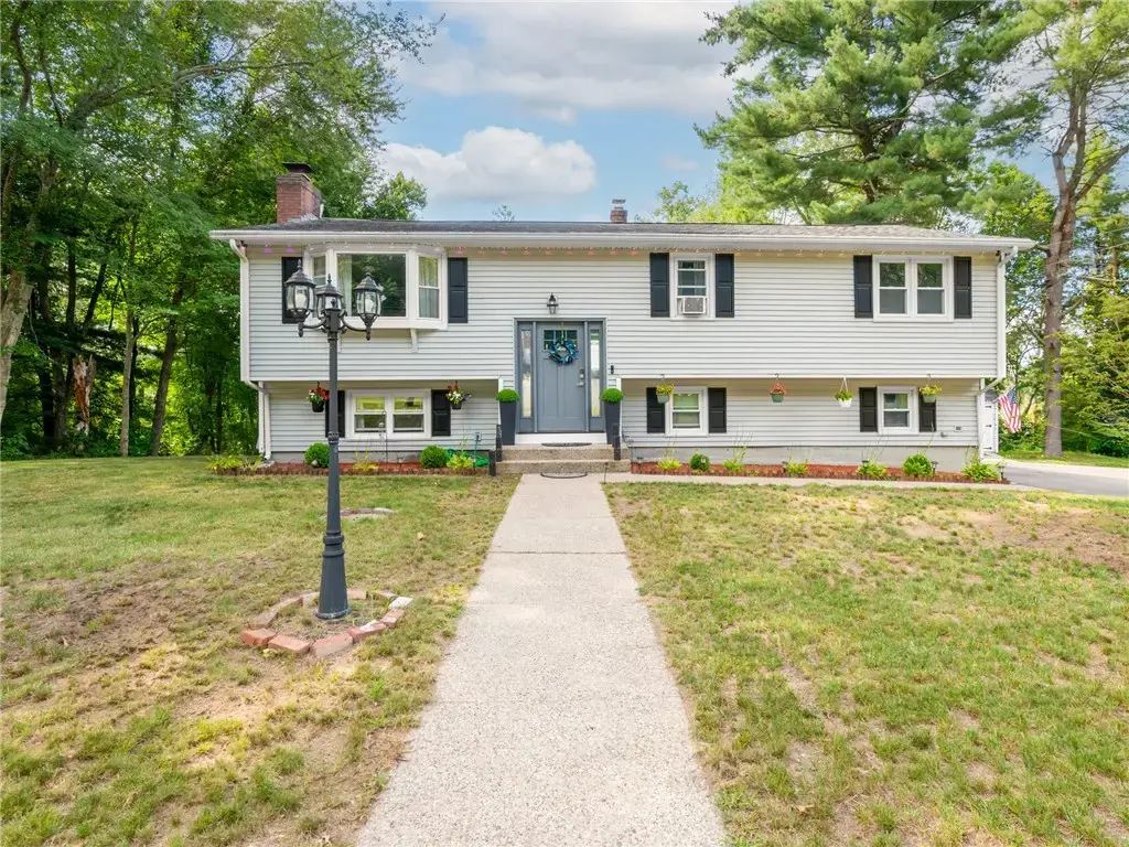 199 Greenville Rd, North Smithfield