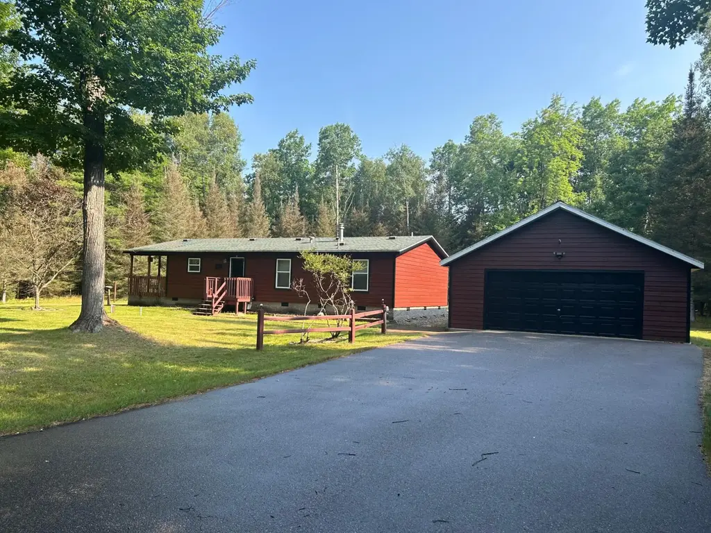 1715 Lilac Dr, St Germain