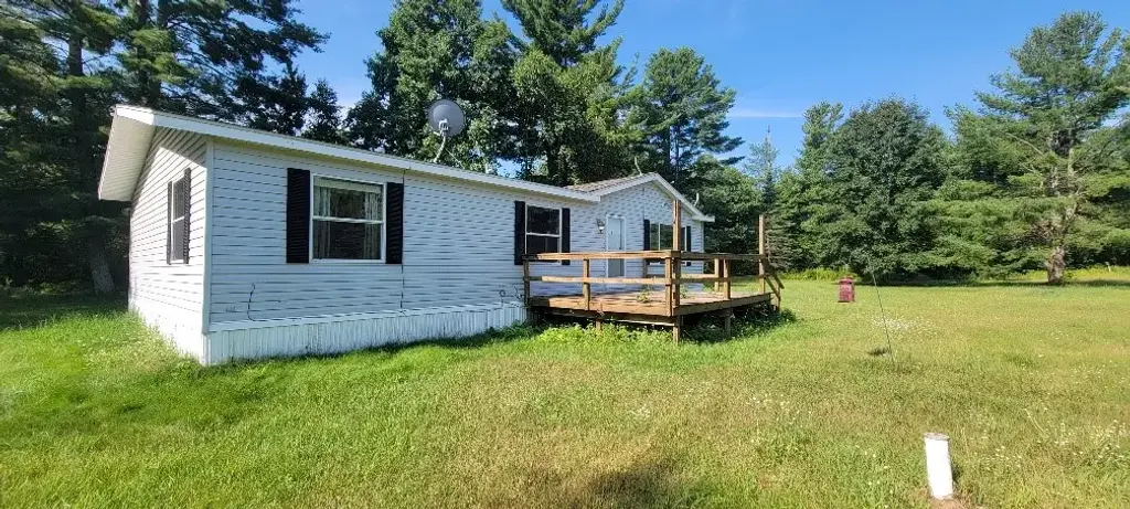 N9306 Lakeside Road, Trego
