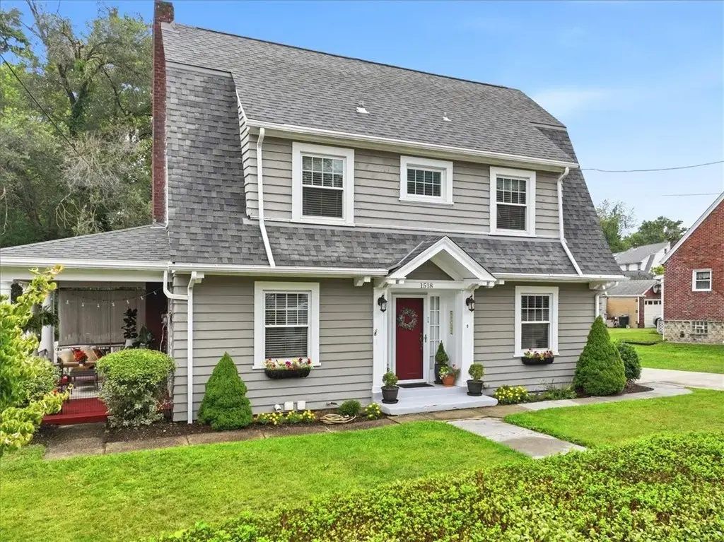 1518 Pennock Road , Brighton Heights