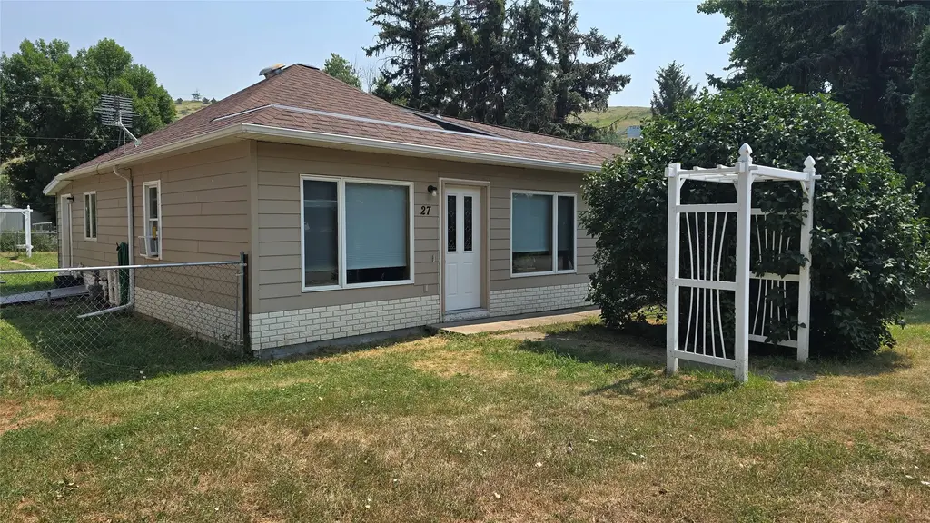 27 Meyer Avenue, Sand Coulee