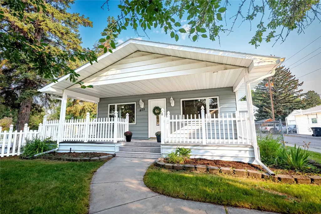 403 3rd Street Ne, Choteau