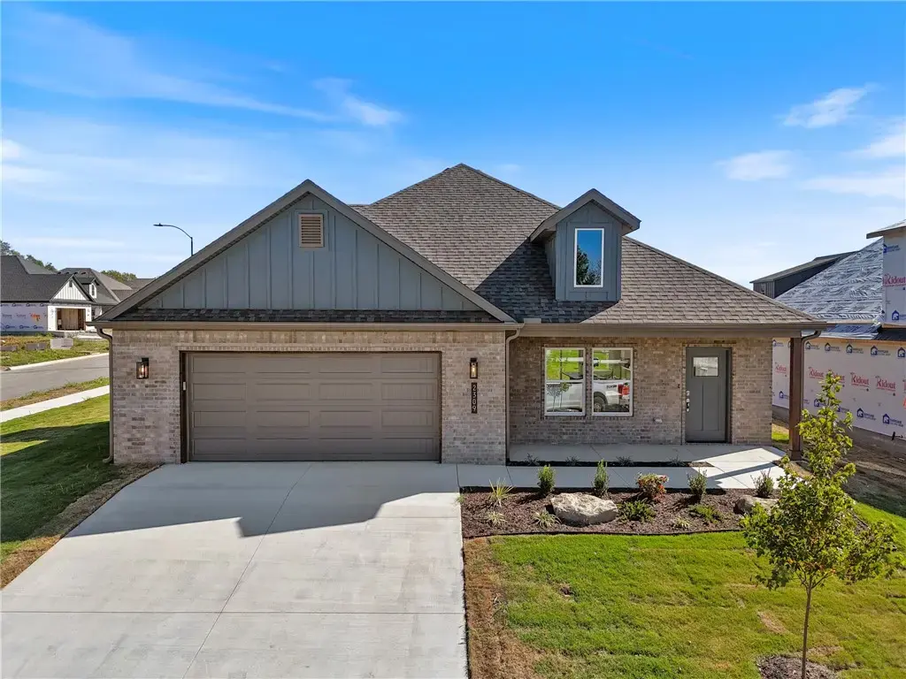 2309 N Lexington Street, Siloam Springs
