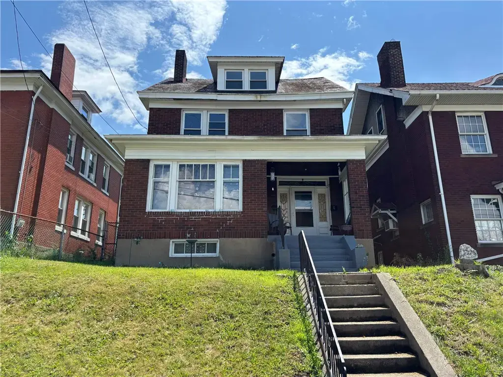 3326 Versailles Avenue , McKeesport