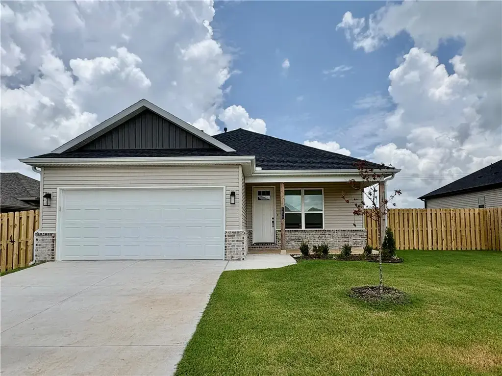 1808 Bugg Street, Pea Ridge