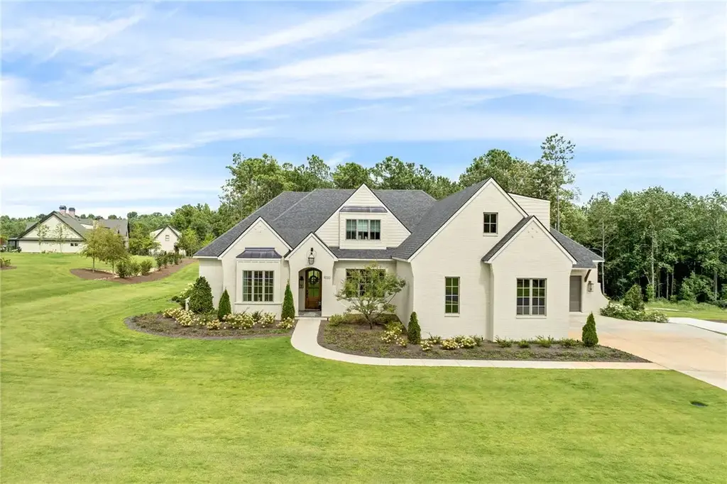 9033 Chapel Heights Dr, Opelika