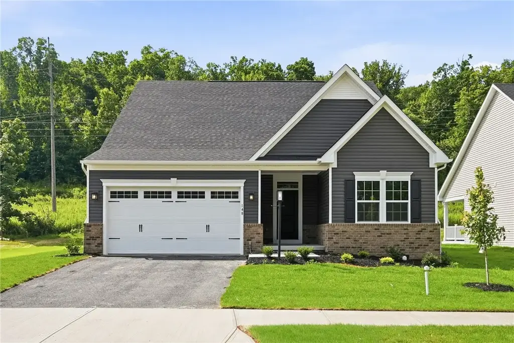 148 Settlers Grove Boulevard , Zelienople Boro