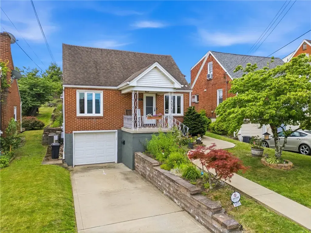 1711 Maine Avenue, West Mifflin