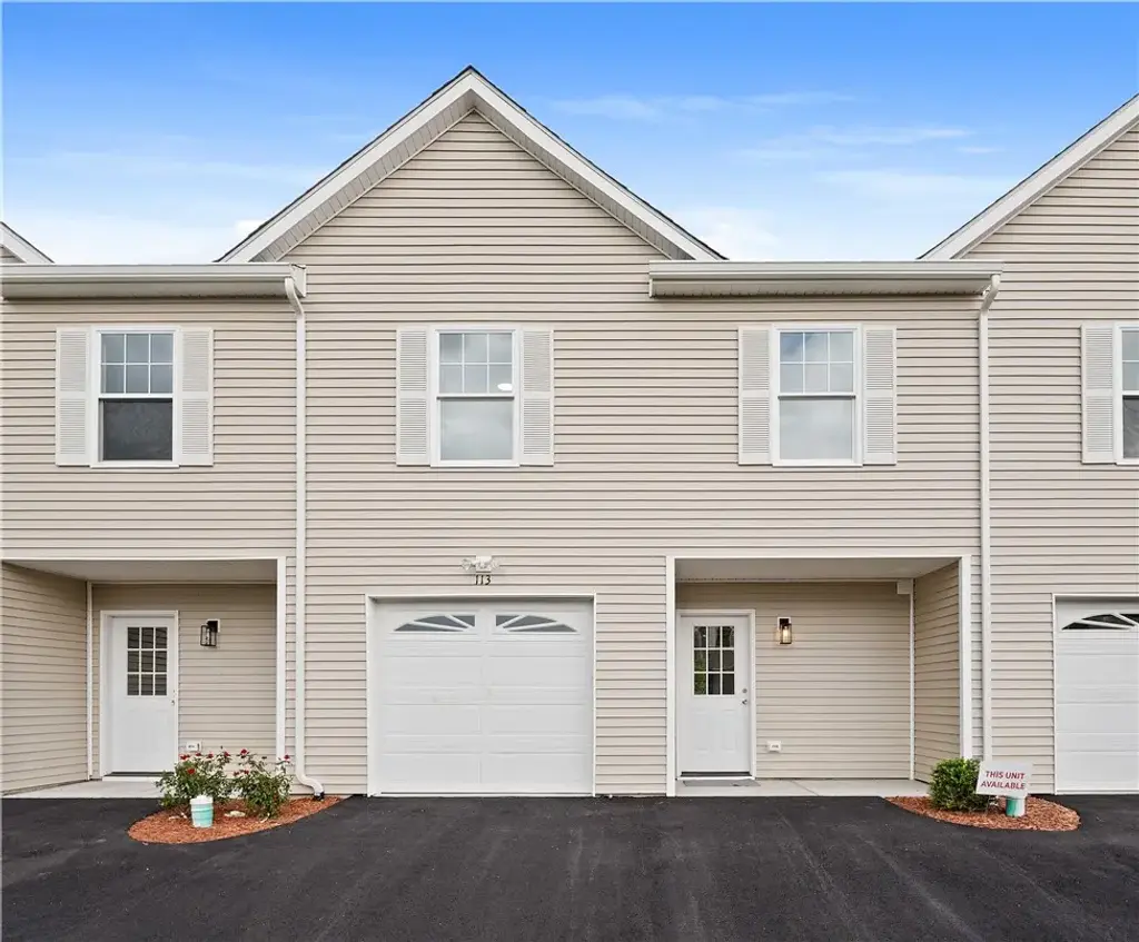 113 Ayda Rose Ave, West Warwick