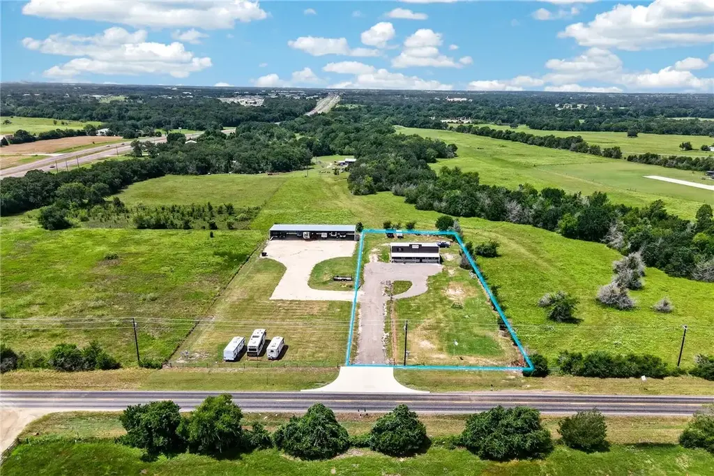 813 Fm 2776, Bryan