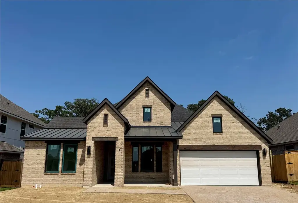 1821 Register Court, College Station