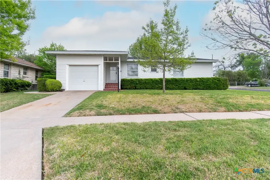 1719 S 39th Street, Temple