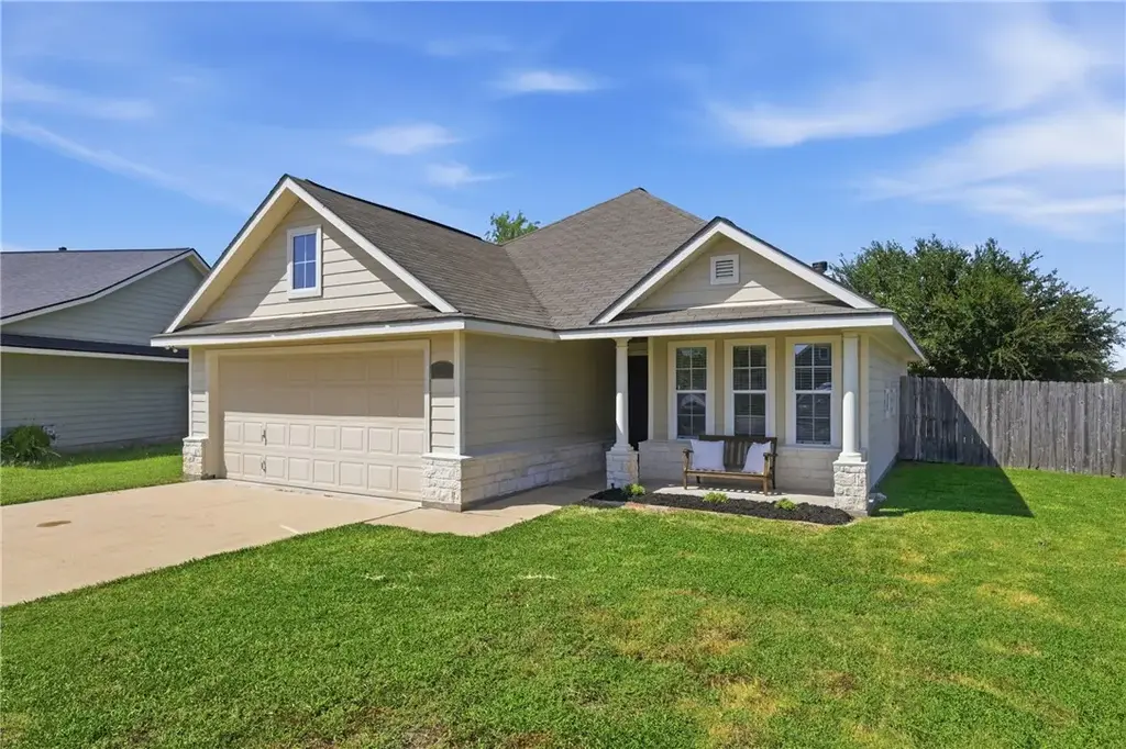 3907 Bridgeberry Court, College Station