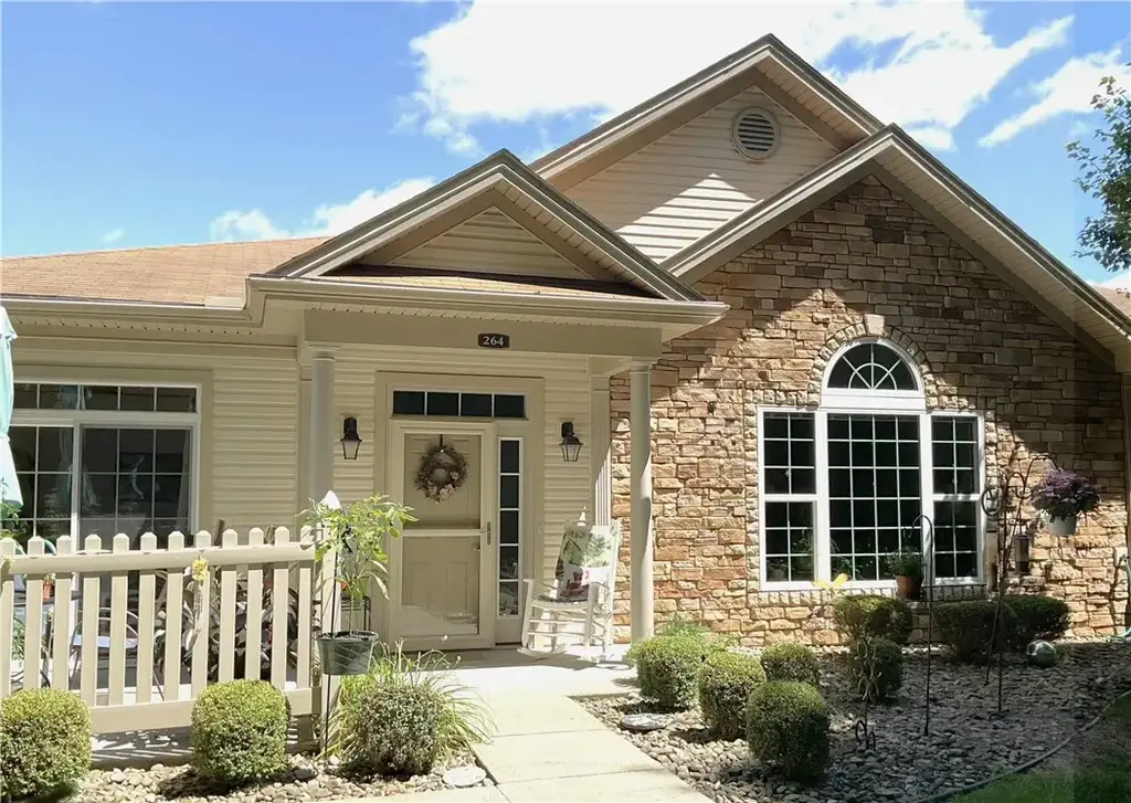 264 Stonegate Boulevard , Hermitage