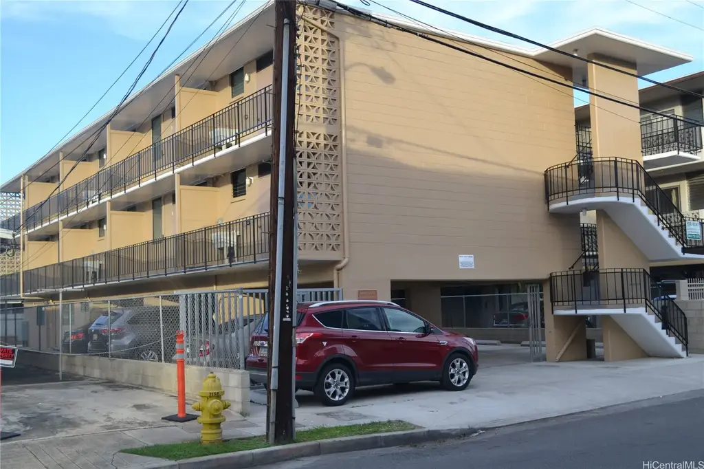1118 Hoolai Street # 304, Honolulu