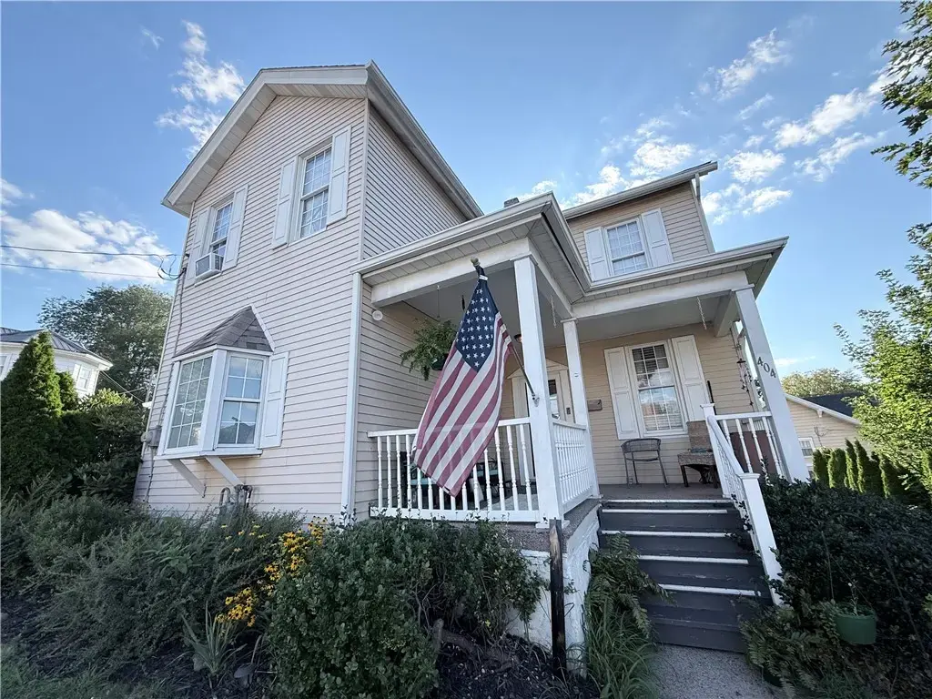 404 9th Street , Monongahela