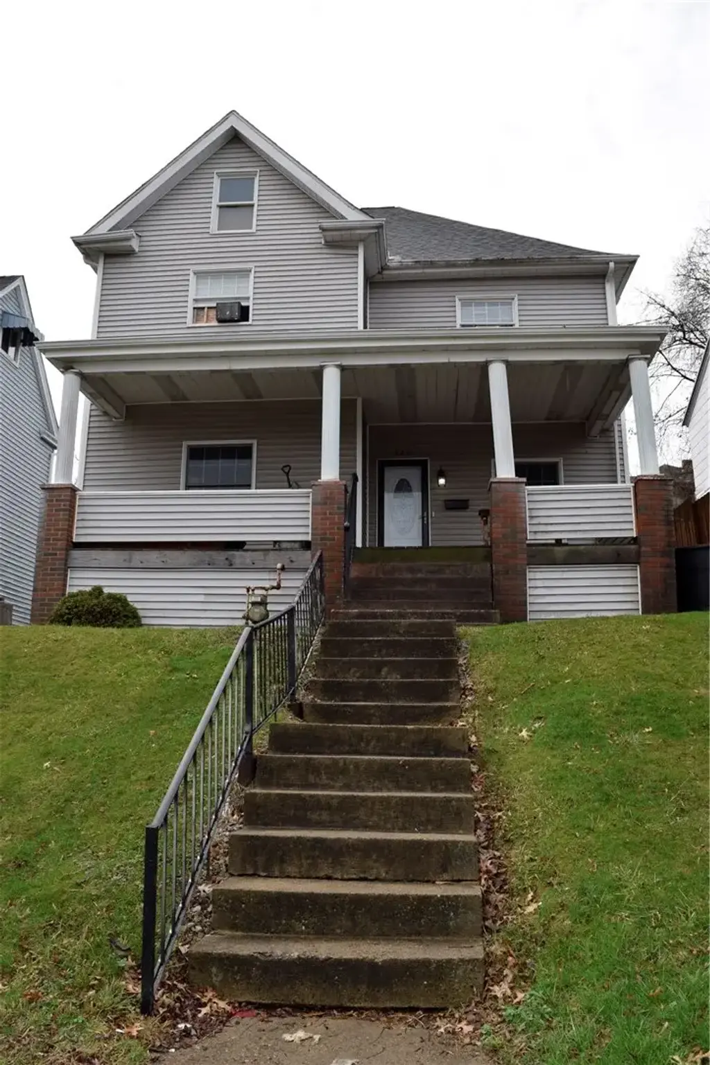 220 Mckee Avenue , Monessen