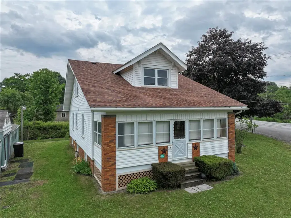 412 Old Zelienople Road , Ellwood City