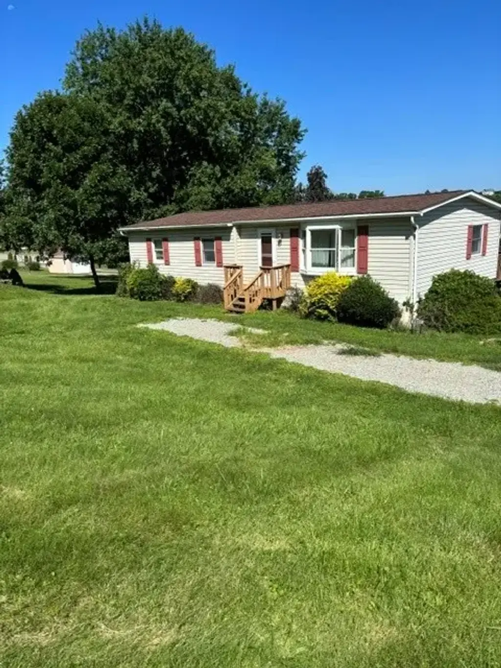 8891 Broadway Street , North Huntingdon