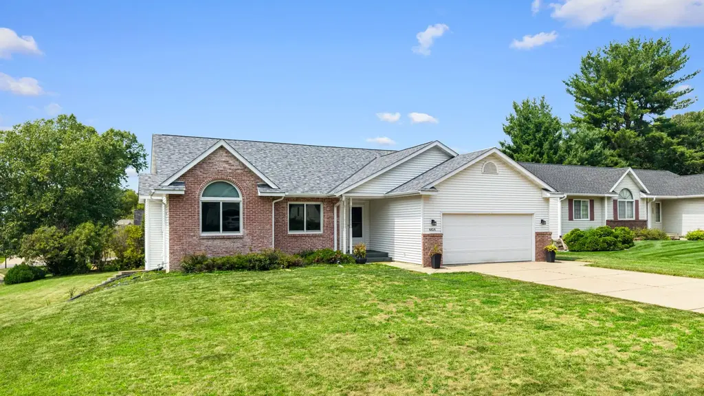 4414 Crest Court, Eau Claire