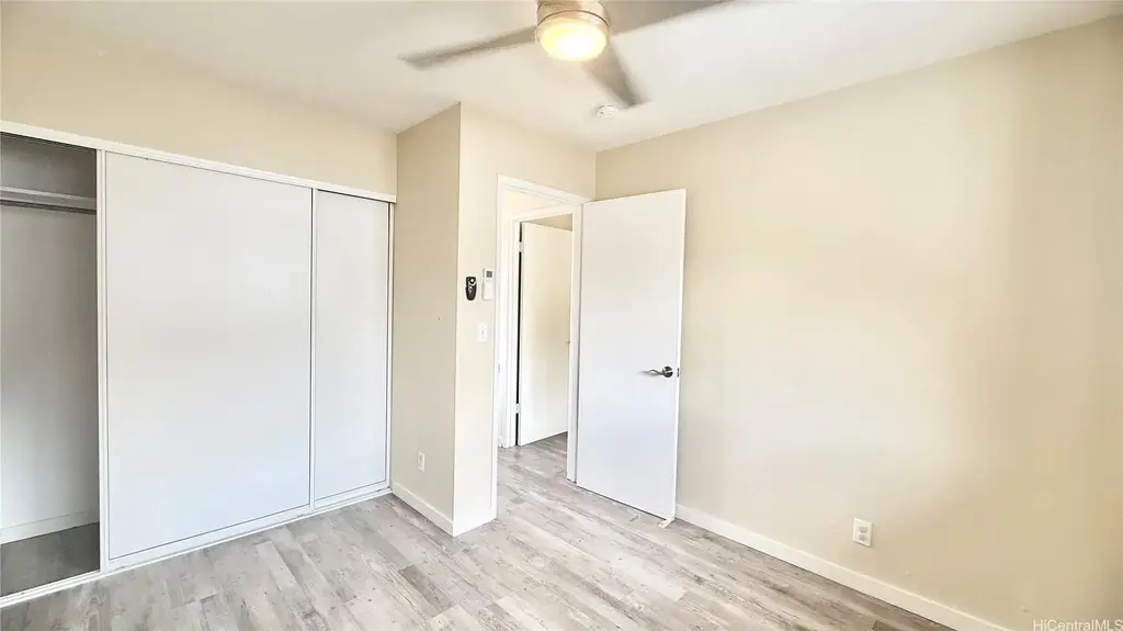 99-785 Holoai Street, Aiea