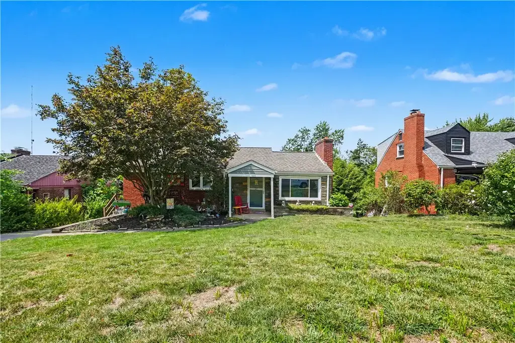 1242 Arrowood Drive , Mt Lebanon