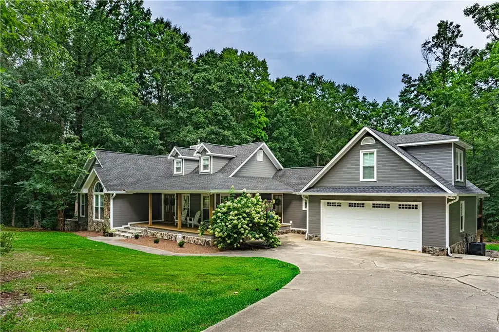 513 Lee Rd 601, Phenix City