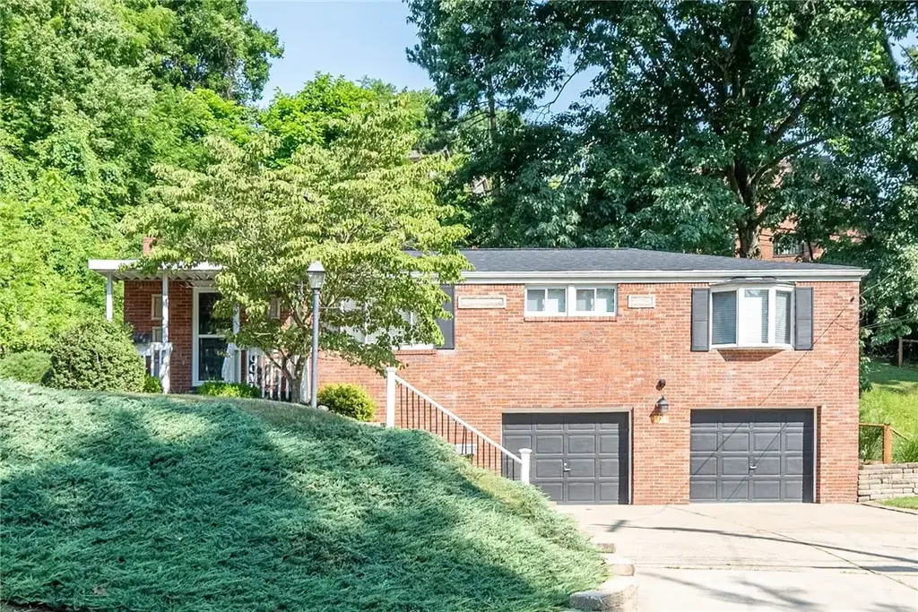 135 Winifred Drive , Pleasant Hills