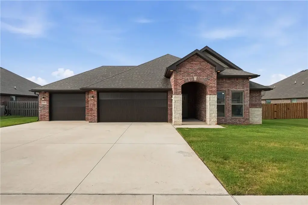 2305 Carper Lane, Pea Ridge