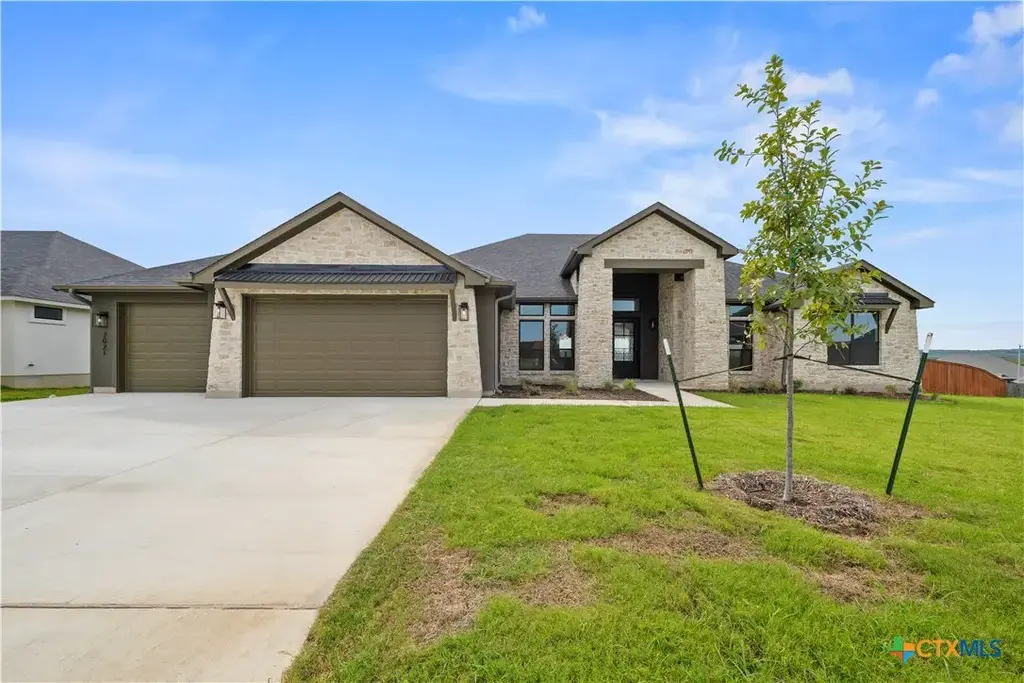 2021 Bluff Drive, Nolanville