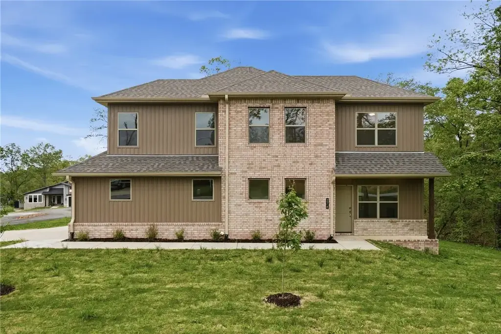 276 Kinross Drive, Bella Vista