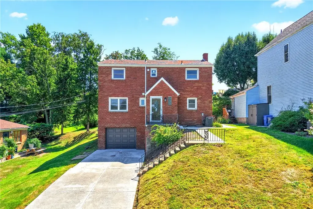4448 Valley View Street , Summer Hill