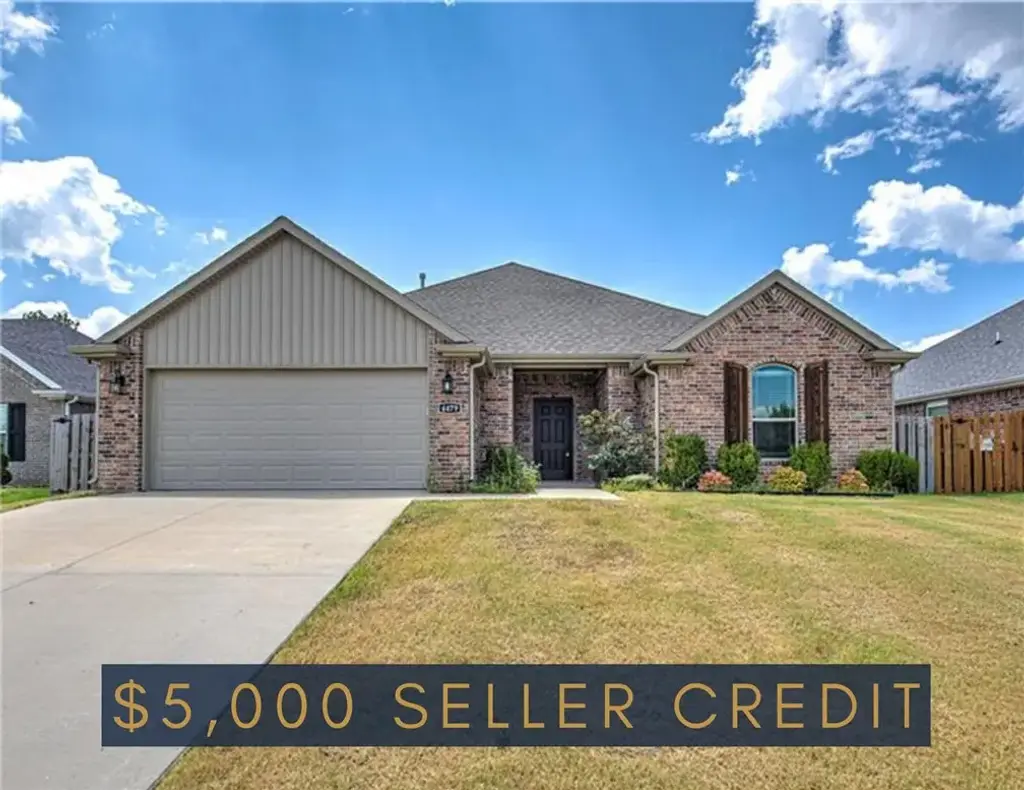 4479 W Topeka Avenue, Fayetteville