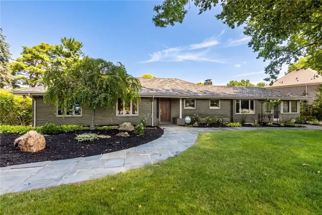1663 Hastings Mill Road, Upper St Clair