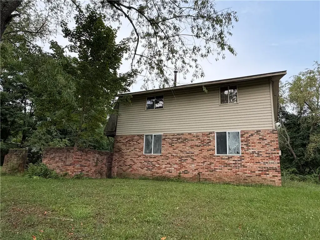 521 Parker Road , Buffalo