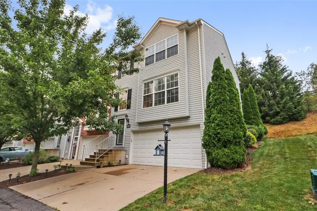 10550 Cherry Grove Court , McCandless
