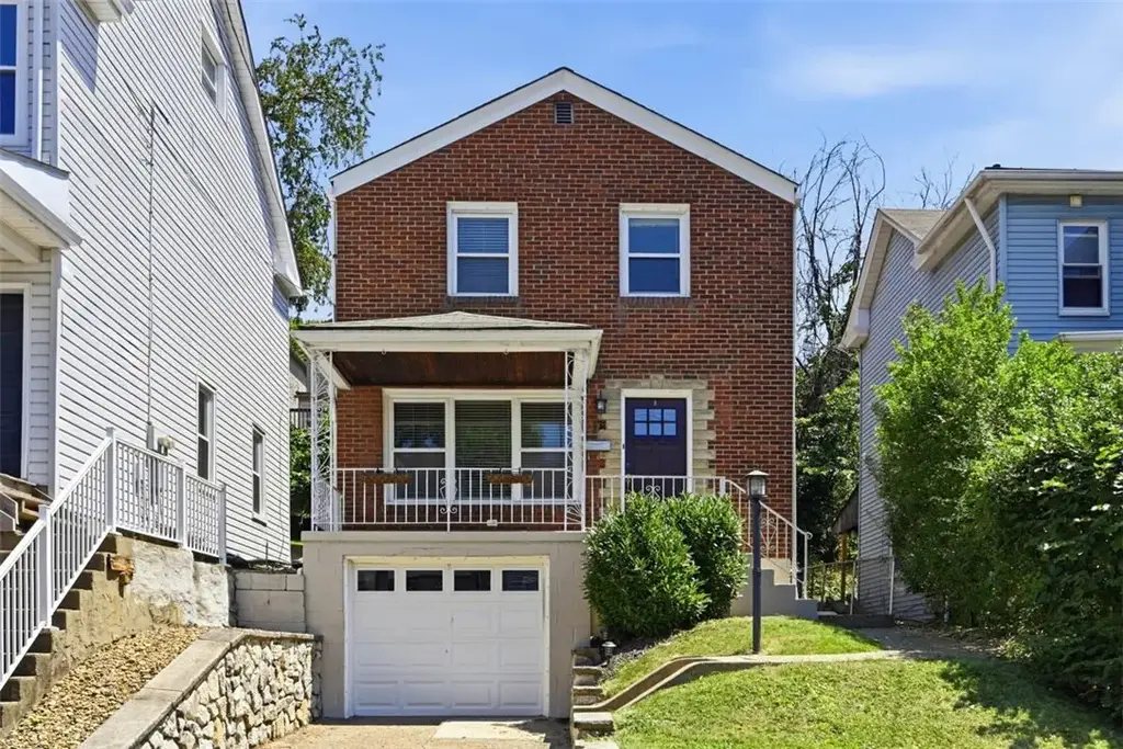 131 Olympia Street , Mt Washington