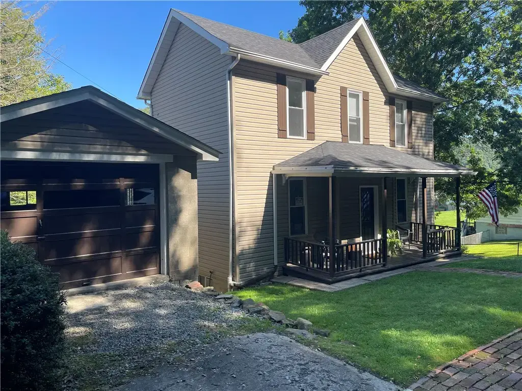336 Chestnut Street, Hyde Park