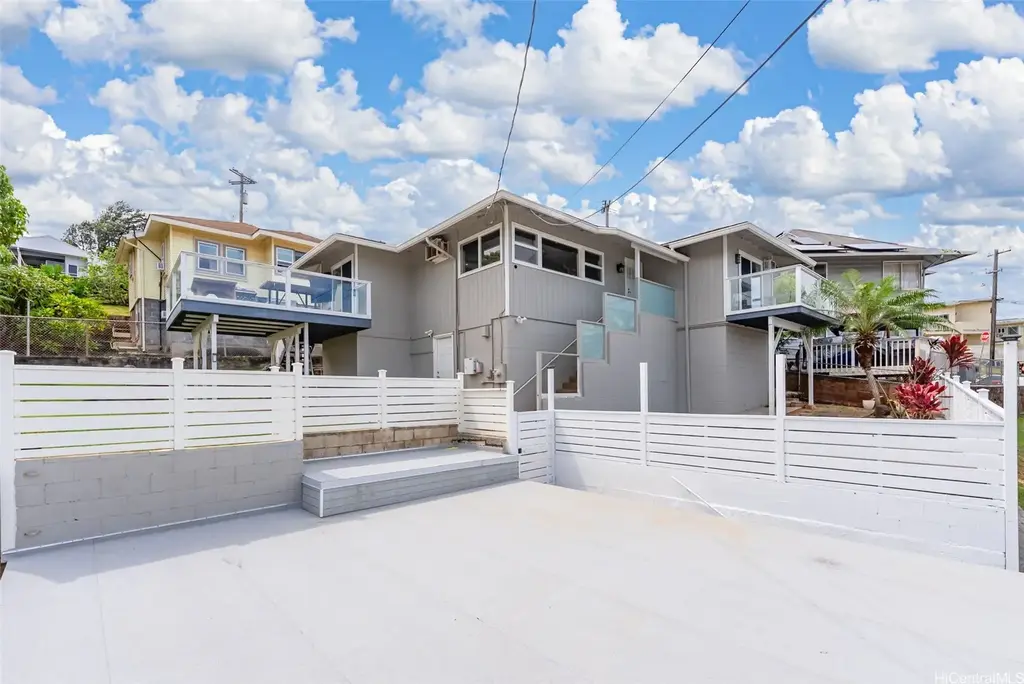 2118 Makanani Drive, Honolulu