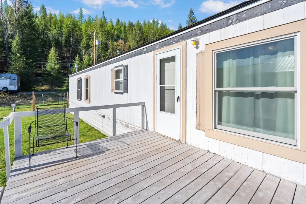 220 3rd Avenue S, Martin City