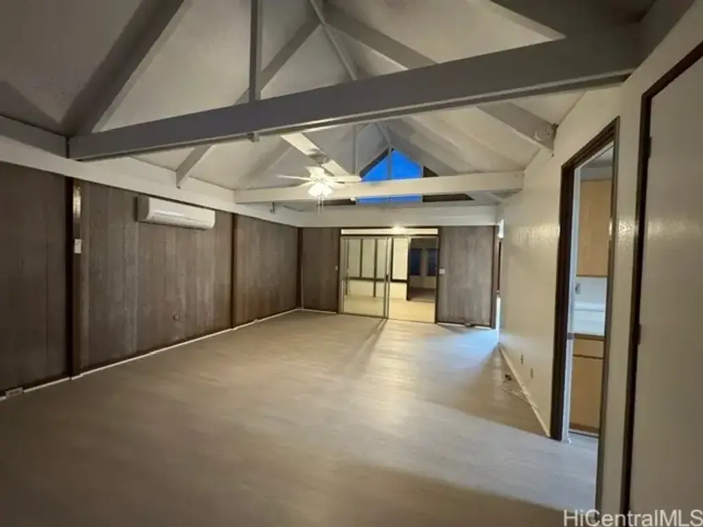 95-584 Wehewehe Loop, Mililani