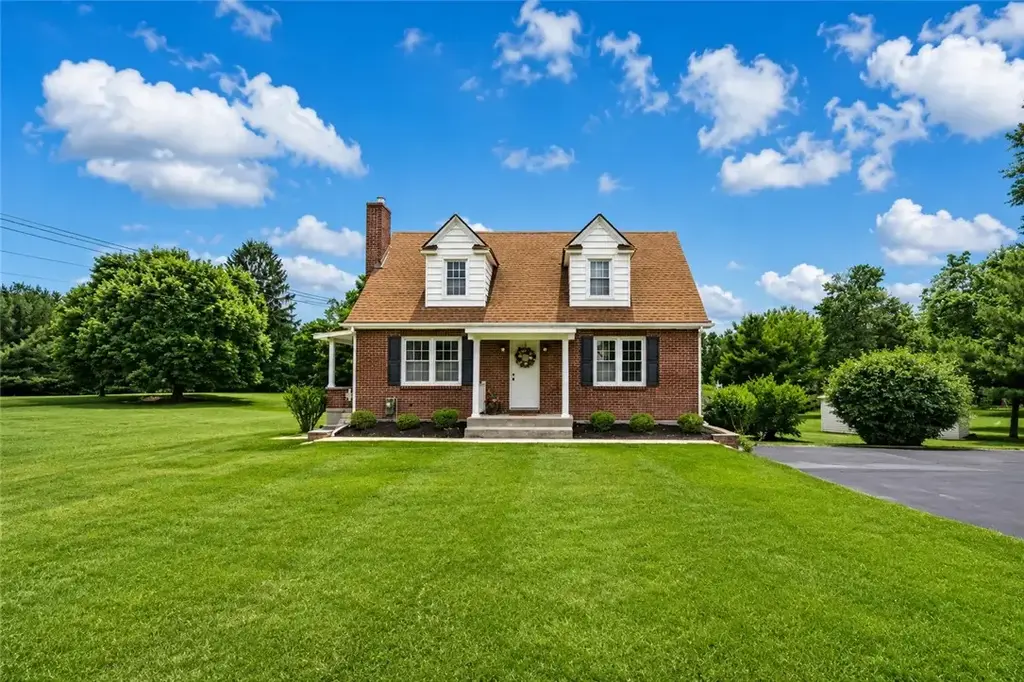 4515 Tuscarawas Road , Brighton