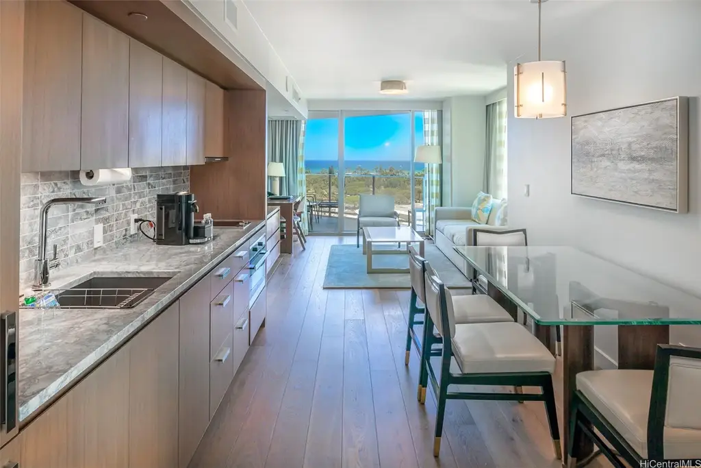 2139 Kuhio Avenue # D1201, Honolulu