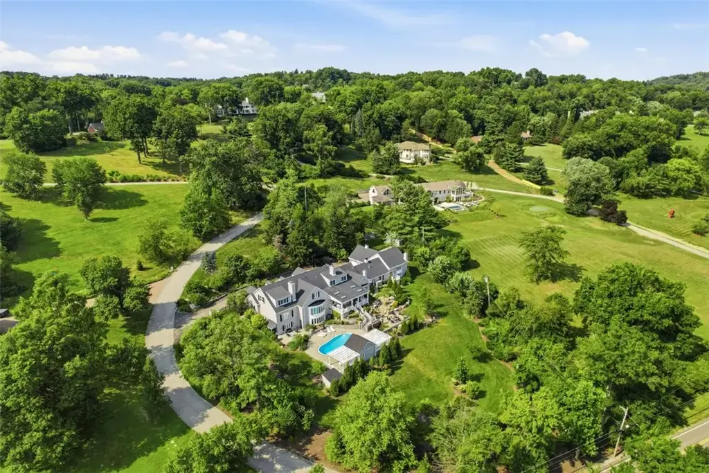140 Glen Laurel Lane, Fox Chapel
