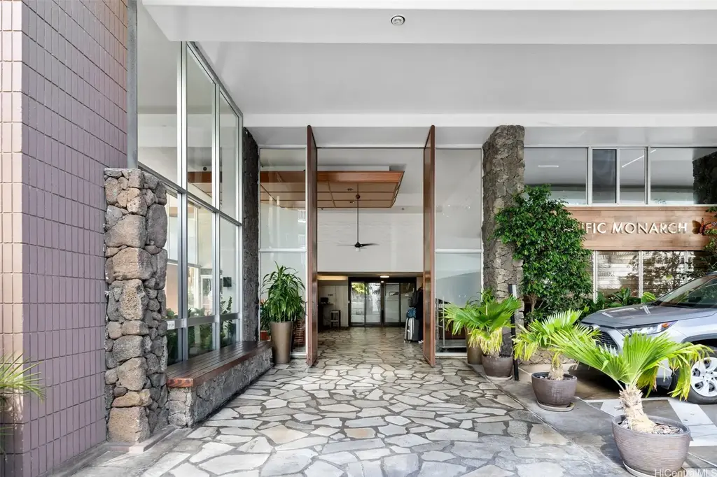 2427 Kuhio Avenue # 1108, Honolulu