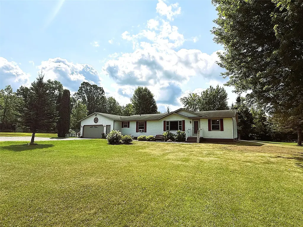 W9603 Ducommun Road, Ladysmith