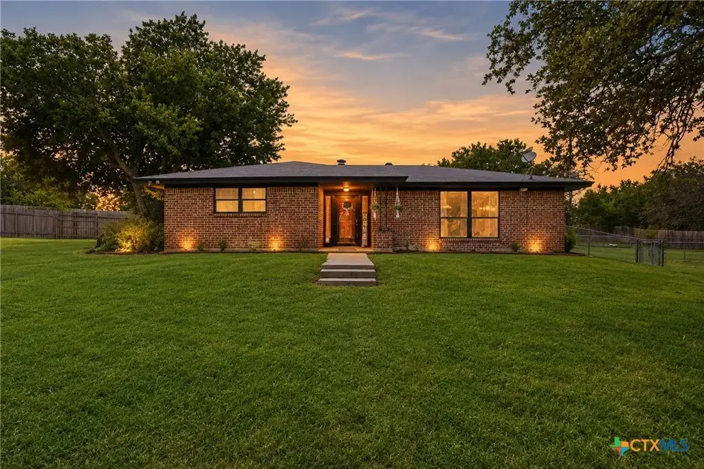 7936 Fm 2657, Kempner