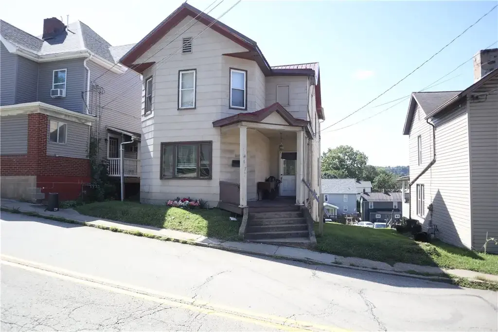 627 Wood Street , California