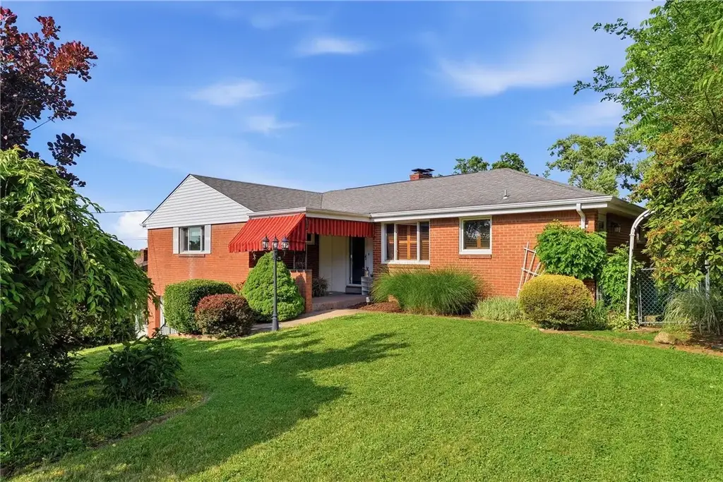 2363 Willowbrook Road , Upper St Clair
